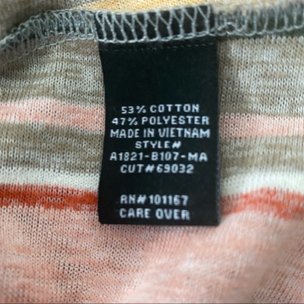 Kim & Cami NWOT Striped Top with Tie Front Small - Picture 14 of 14